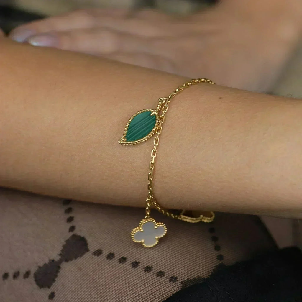 Aura LUCKY SPRING 5 MOTIF GOLD BRACELET