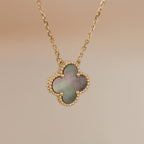 Aura CLOVER 15MM GRAUE PERLMUTT-HALSKETTE
