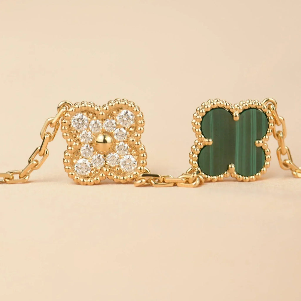 [Aura ]New  CLOVER 5 MOTIF MALACHITE BRACELET COLLECTION