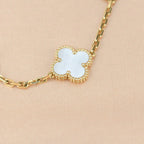 [Aura ]Neue CLOVER WHITE PEARL MOP 5 MOTIV ARMBAND-KOLLEKTION