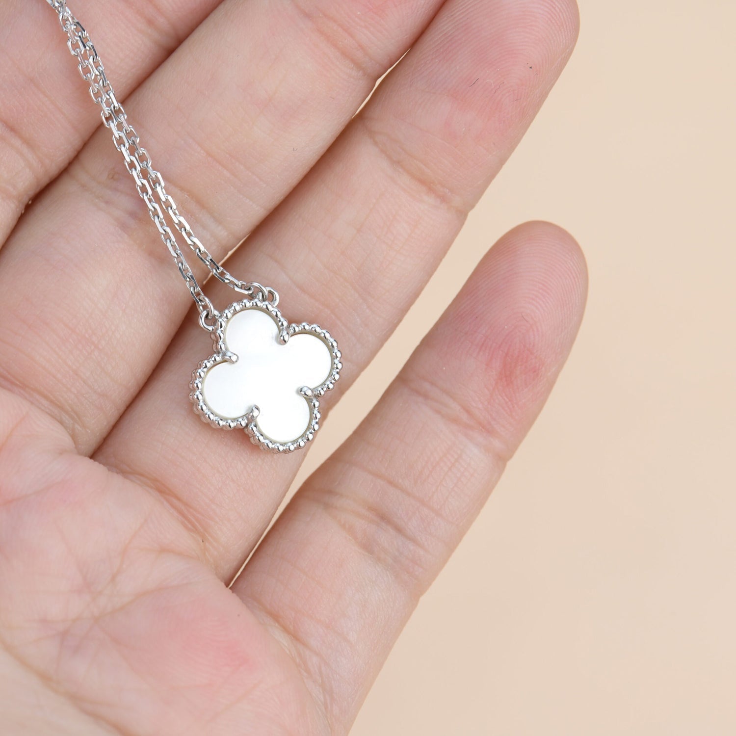Aura CLOVER 15MM WEISS PERLMUTT SILBER