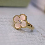 Aura CLOVER PINK MOP RING GOLD DIAMOND