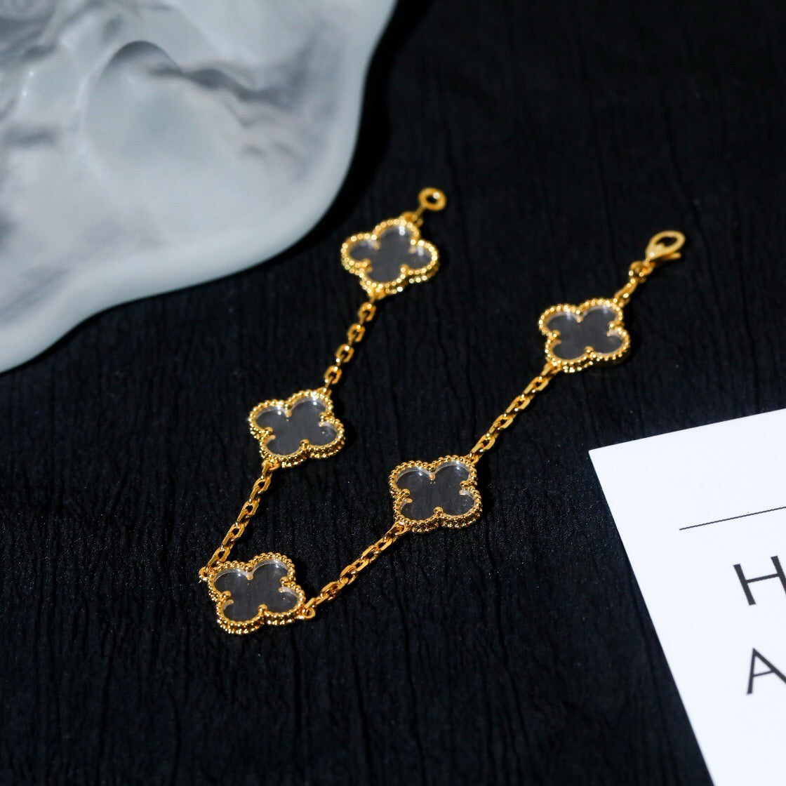 [Aura ]New CLOVER 5 MOTIF ROCK CRYSTAL BRACELET