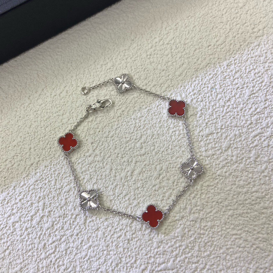 [Aura ]CLOVER 6 MOTIF RED AGATE LASER BRACELET
