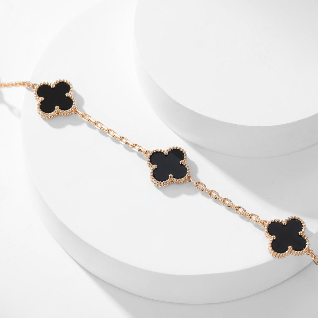 Aura CLOVER 10 MOTIFS ONYX NECKLACE