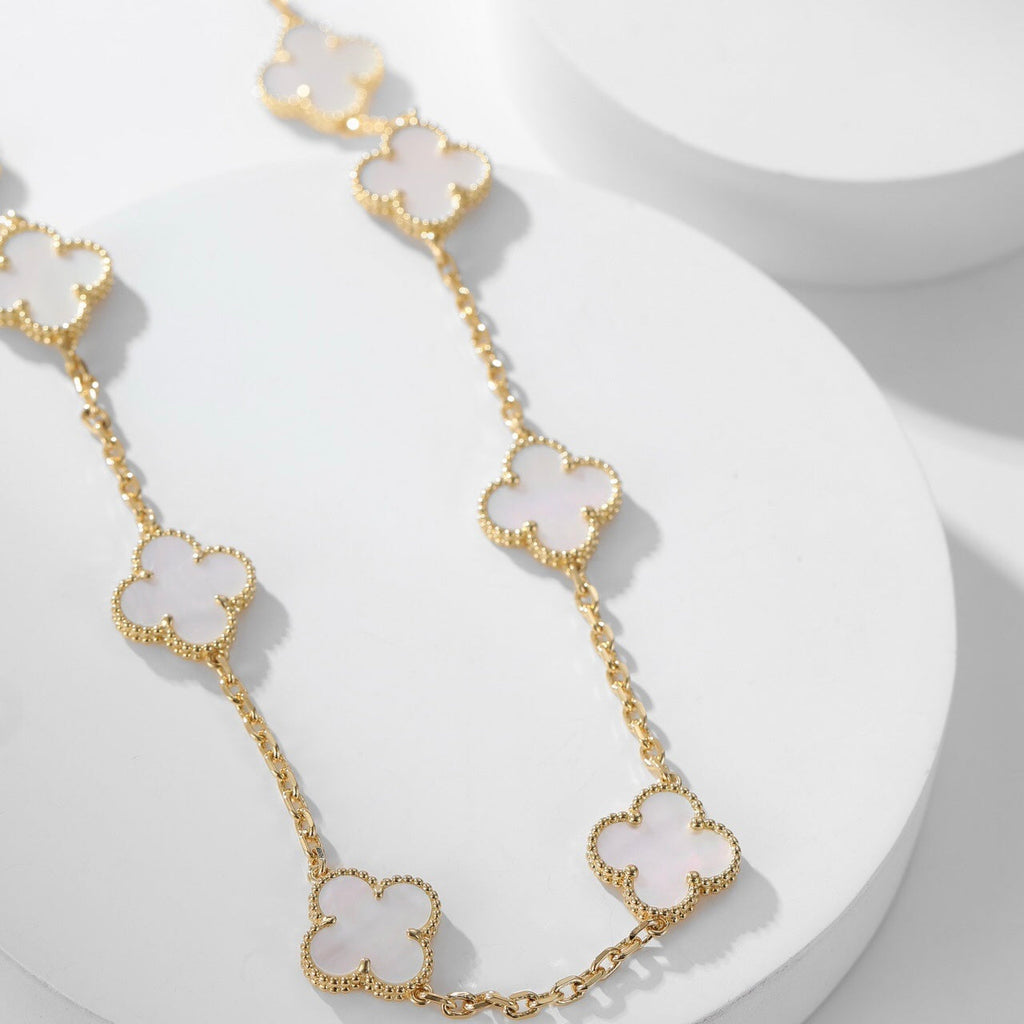 Aura CLOVER 10 MOTIFS WHITE MOTHER OF PEARL NECKLACE