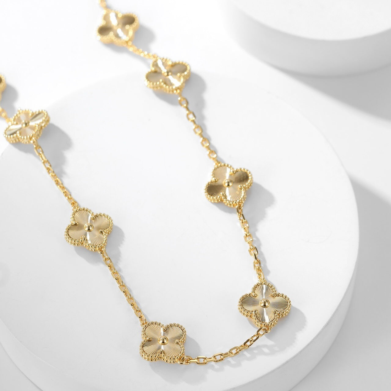 Aura CLOVER 10 MOTIFS LASER NECKLACE