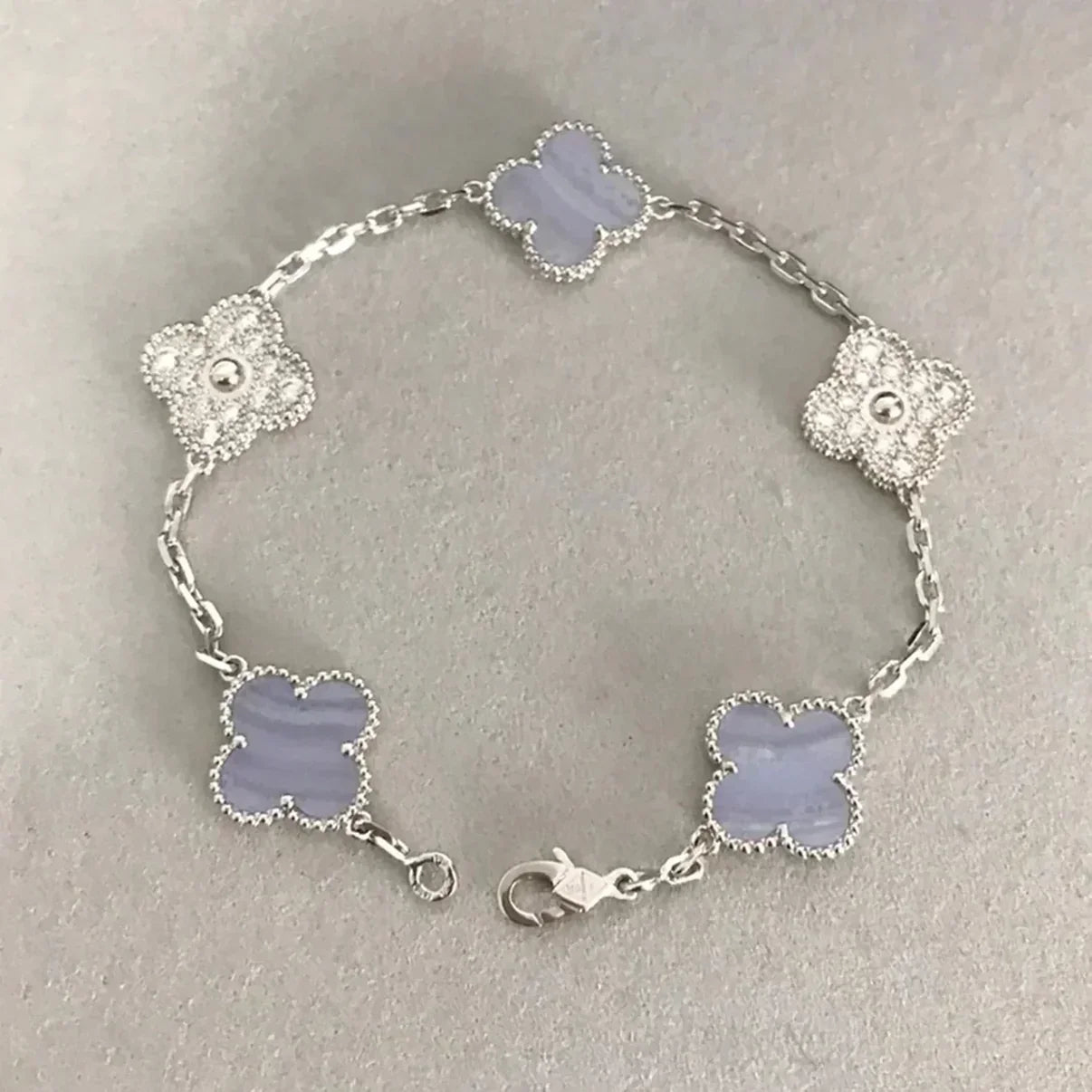 [Aura ]New  CLOVER 5 MOTIF PURPLE CHALCEDONY BRACELET COLLECTION
