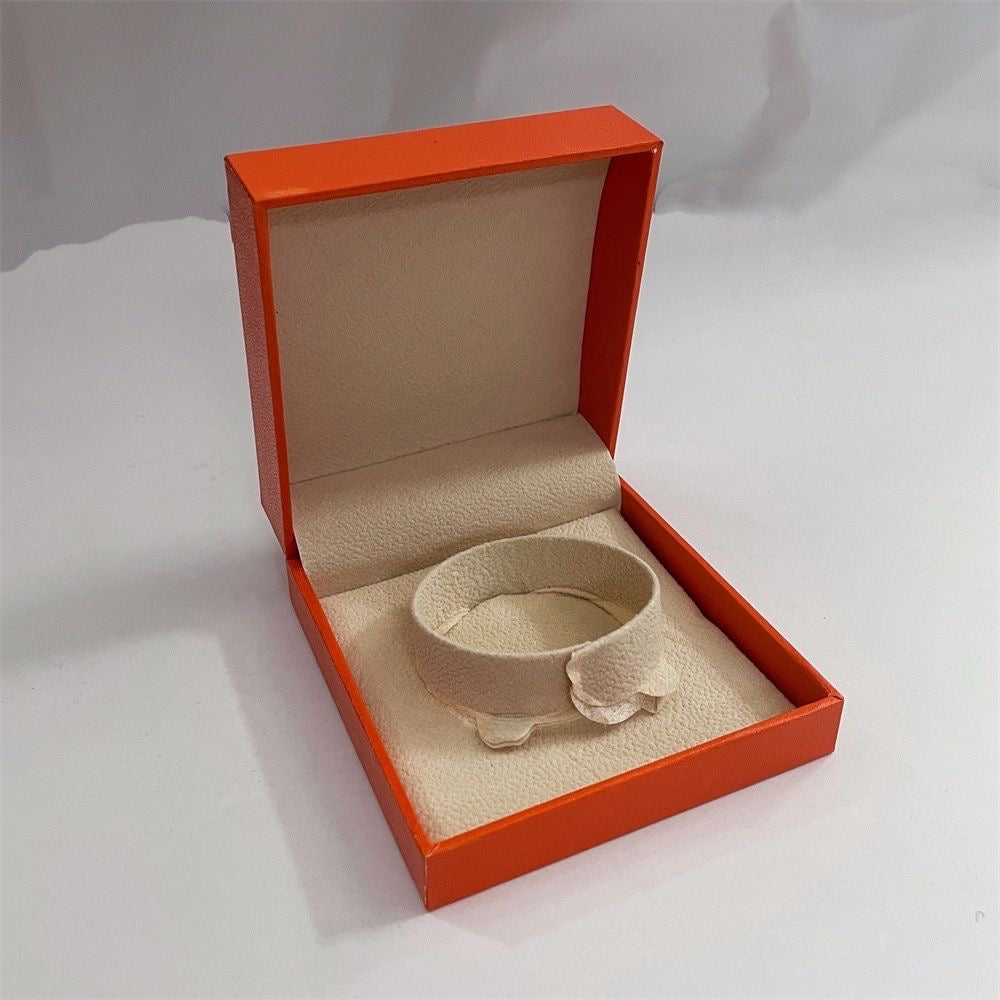 Aura HM BRACELET NECKLACE RING BOX GIFT BAG