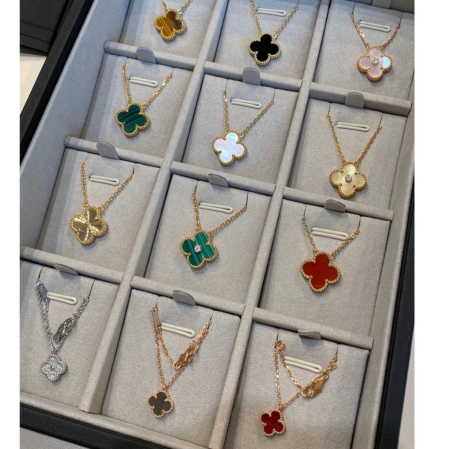 Aura CLOVER 15MM DIAMOND SINGLE FLOWER NECKLACE