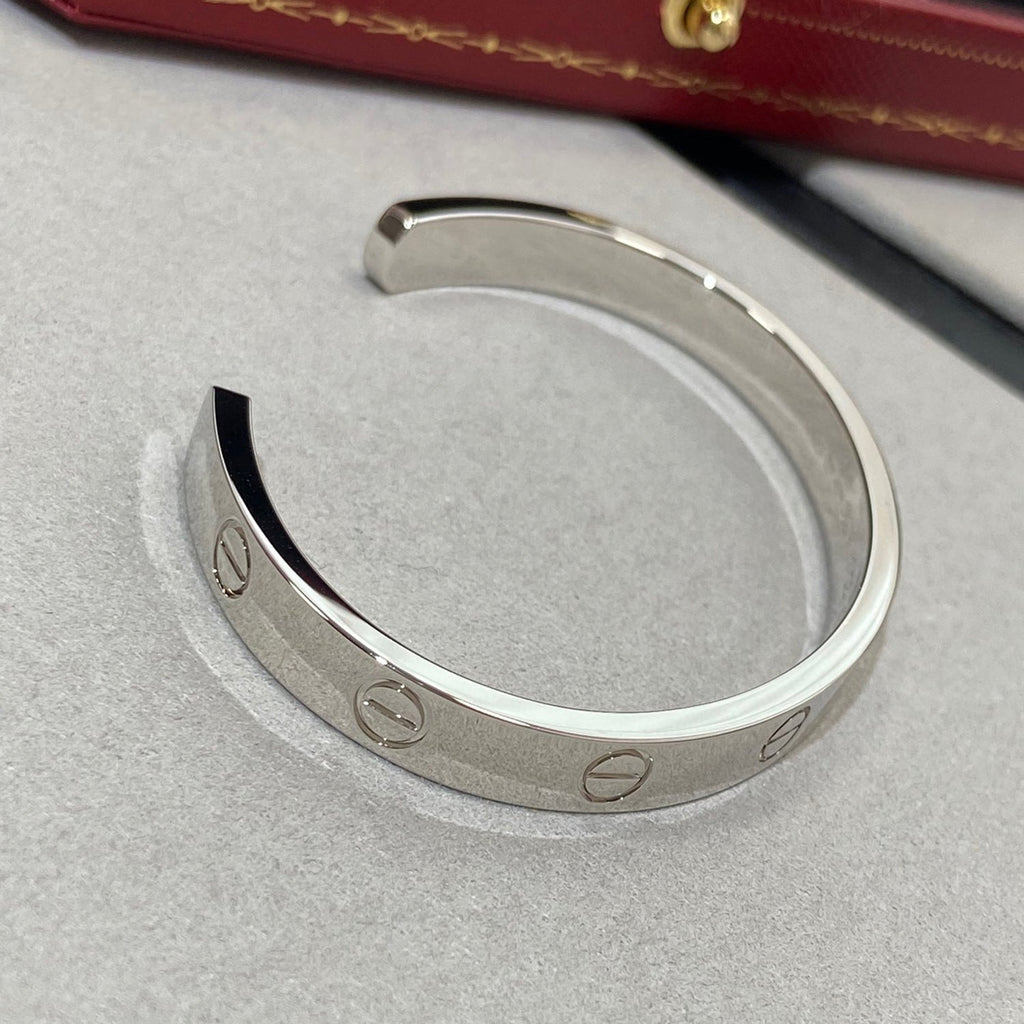Aura LOVE BRACELET 6.1MM 1 DIAMOND OPEN CUFF