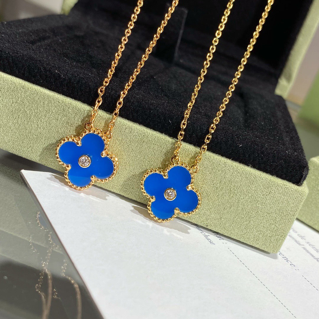Aura CLOVER 15MM DIAMOND AND BLUE AGATE NECKLACE