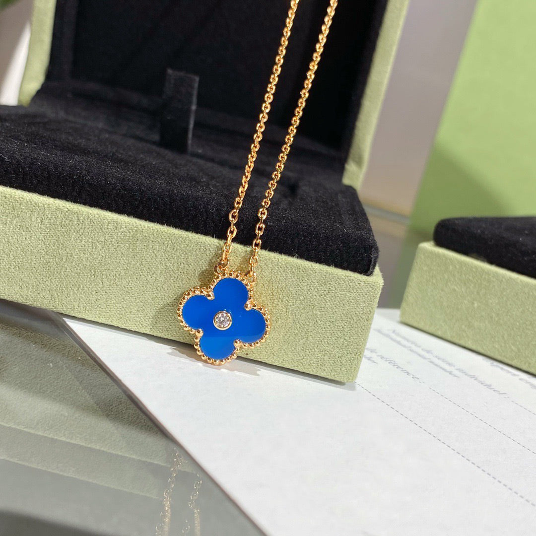 Aura CLOVER 15MM DIAMOND AND BLUE AGATE NECKLACE
