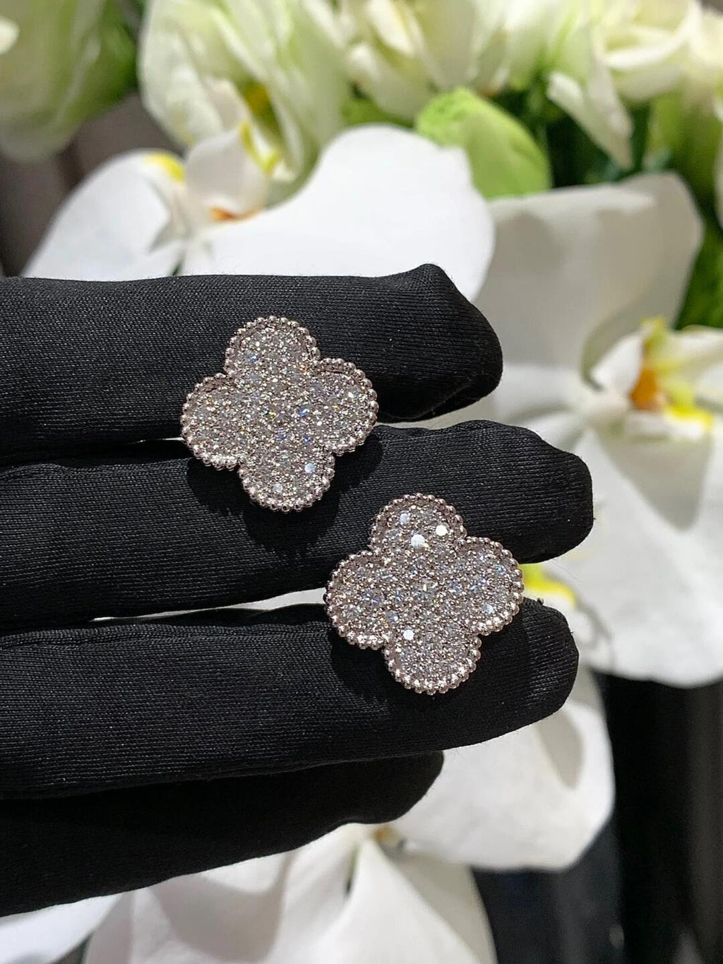 [Aura ] CLOVER 20MM MOTIFS DIAMOND STUD EARRINGS SILVER
