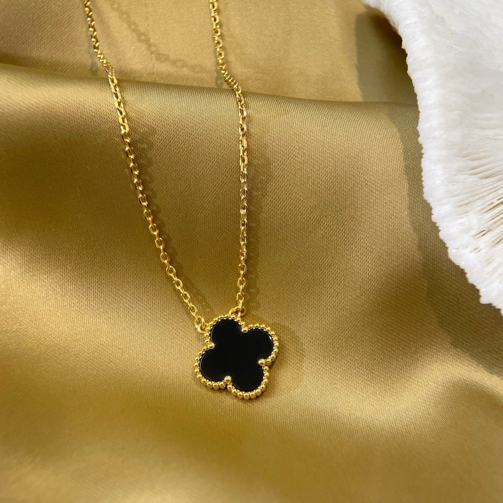 Aura CLOVER 15MM SCHWARZER ONYX EINZELBLUMEN-HALSKEtte