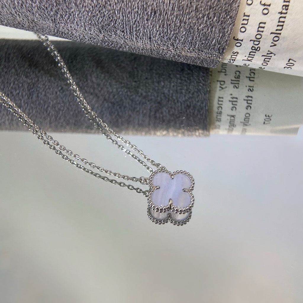 Aura CLOVER 15MM BLAUER CHALCEDON HALSKETTE SILBER