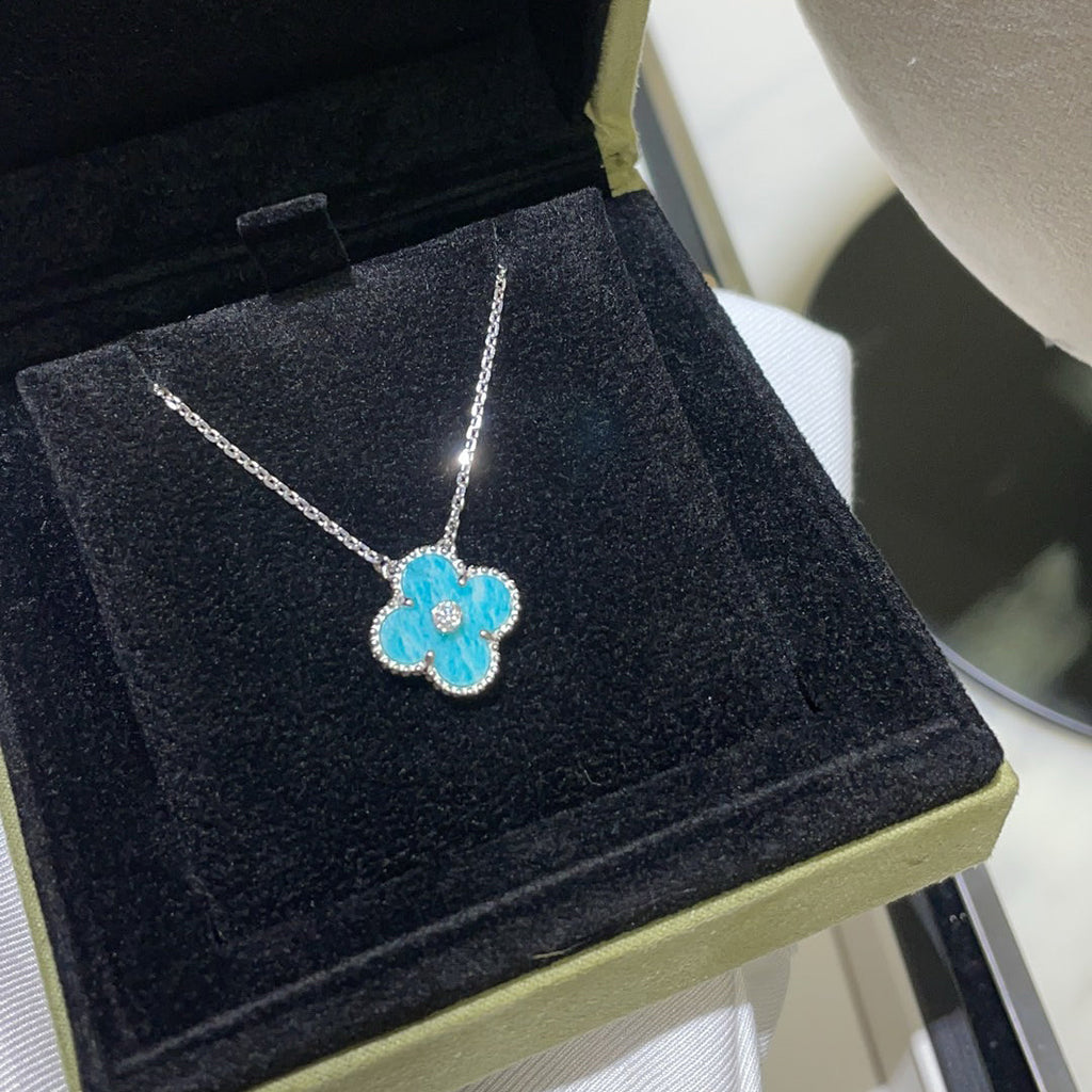Aura CLOVER 15MM DIAMOND SVRES PORCELAIN  NECKLACE SILVER