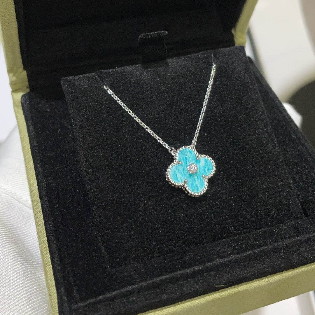 Aura CLOVER 15MM DIAMOND SVRES PORCELAIN  NECKLACE SILVER