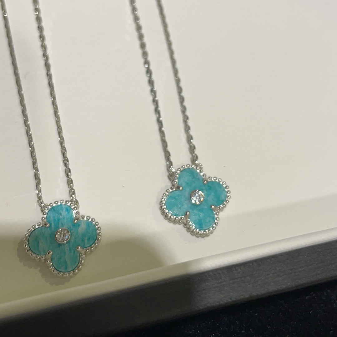 Aura CLOVER 15MM DIAMOND SVRES PORCELAIN  NECKLACE SILVER