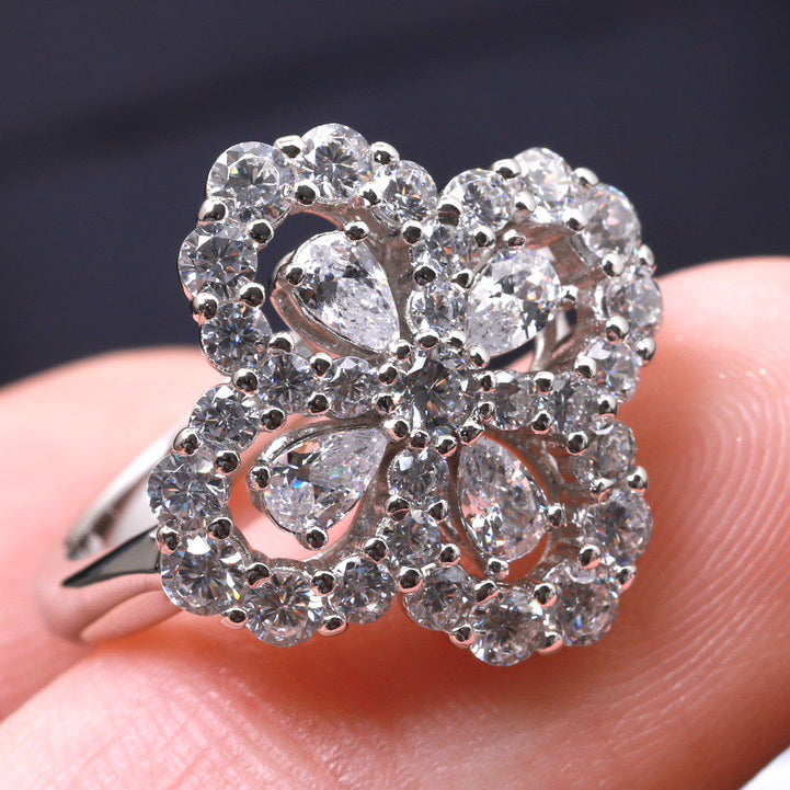 Aura LOOP RING FULL MOTIF DIAMOND 16MM SILVE