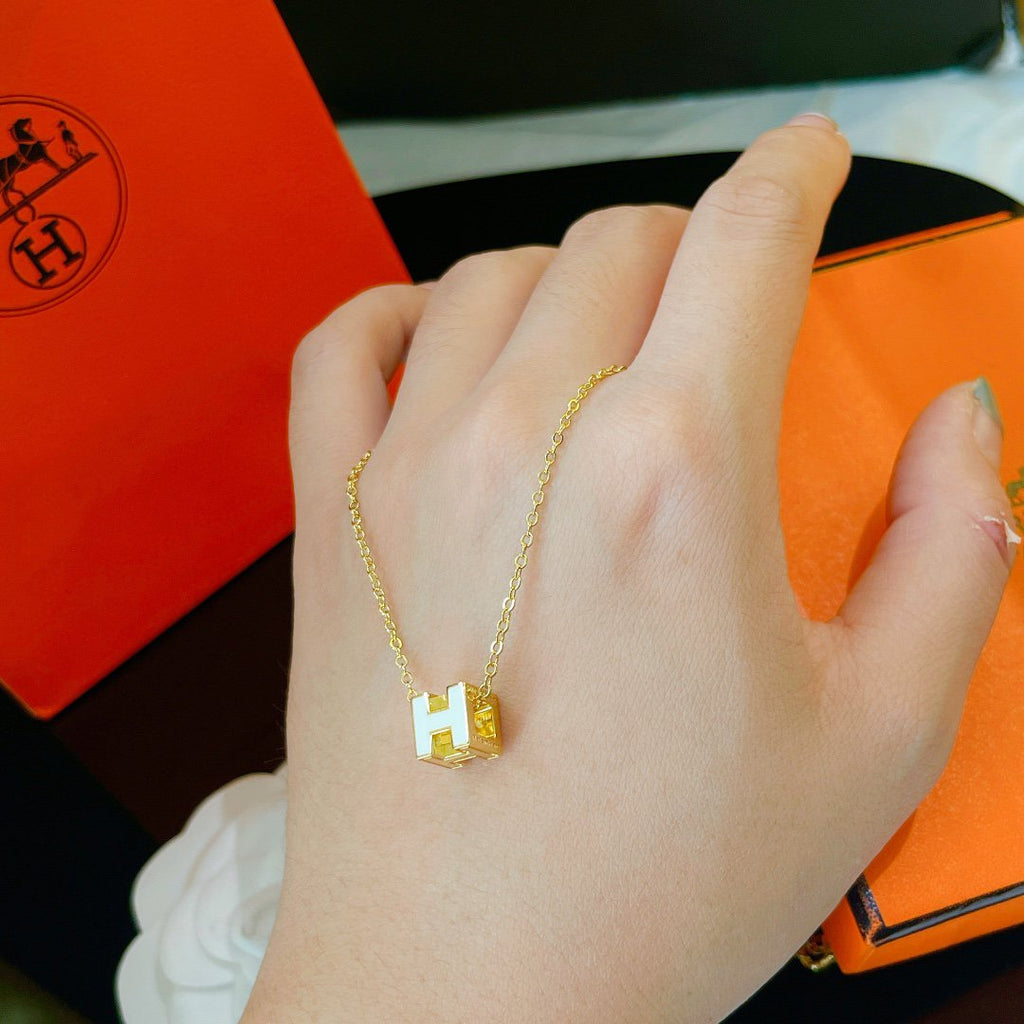 Aura H WHITE SQUARE GOLD NECKLACE