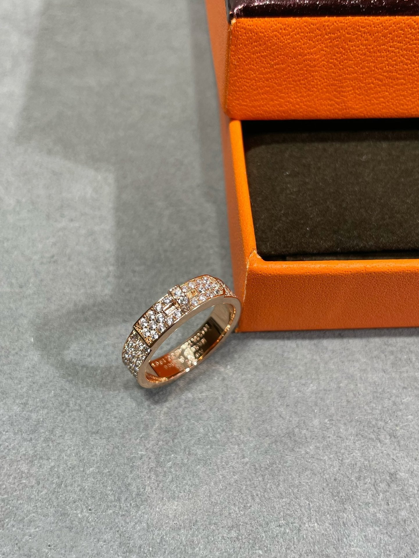 Aura KELLY PINK GOLD DIAMOND RING