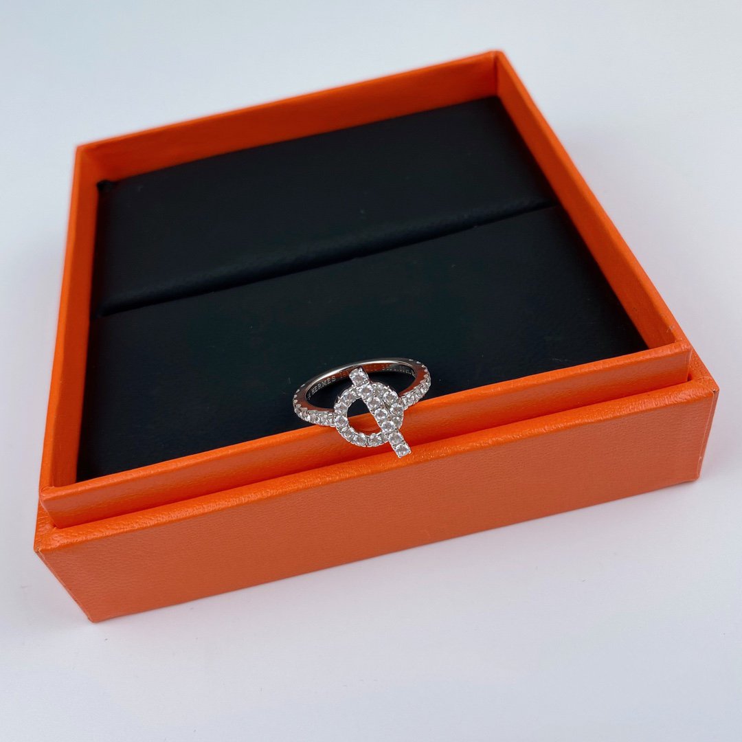 Aura ECHAPPEE RING SILVER DIAMOND
