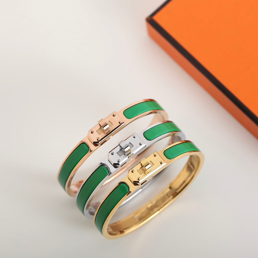 Aura HM KELLY GREEN ARMBAND