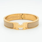 Aura H GRAUES ARMBAND