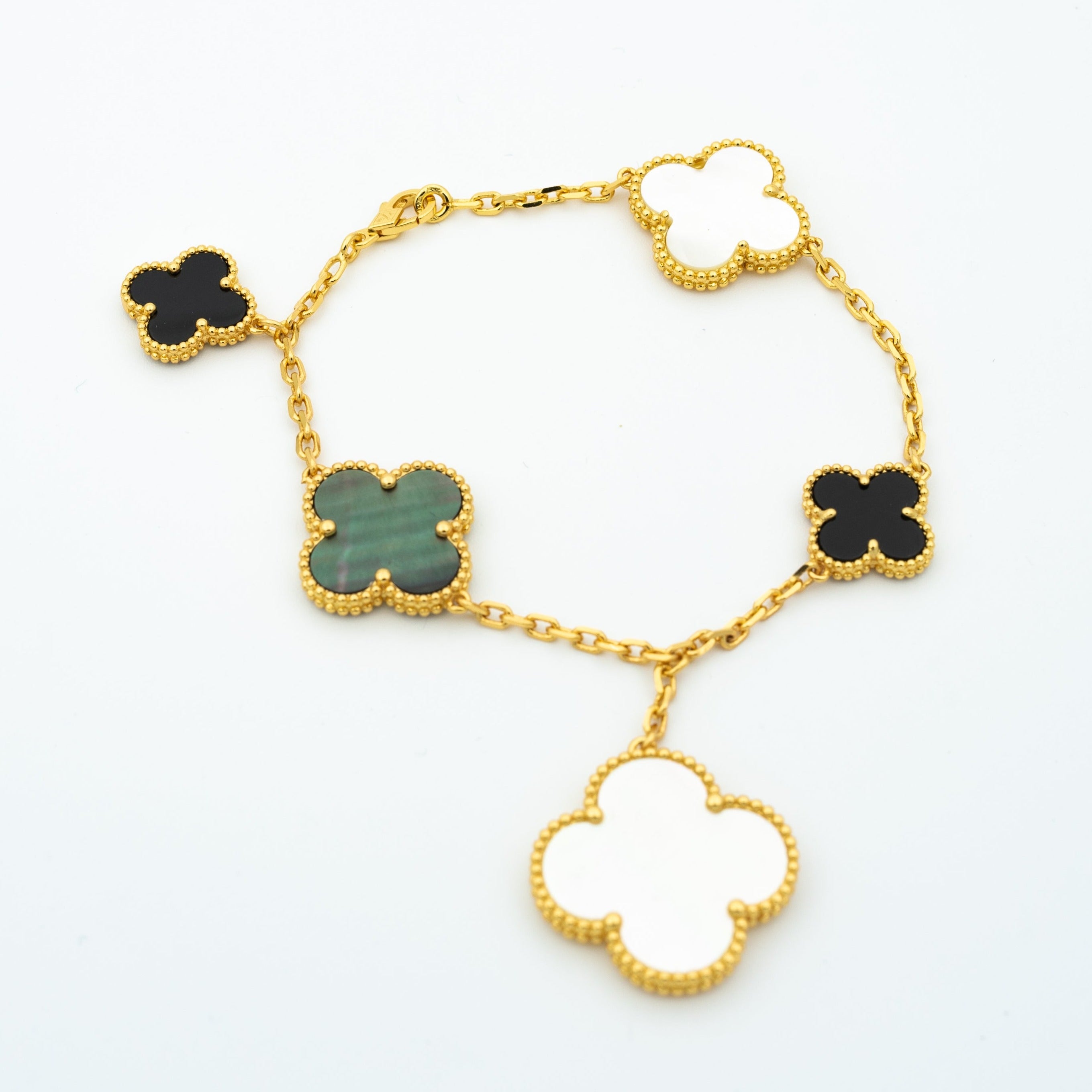 Aura CLOVER ARMBAND 5 MOTIVE ONYX PERLMUTT