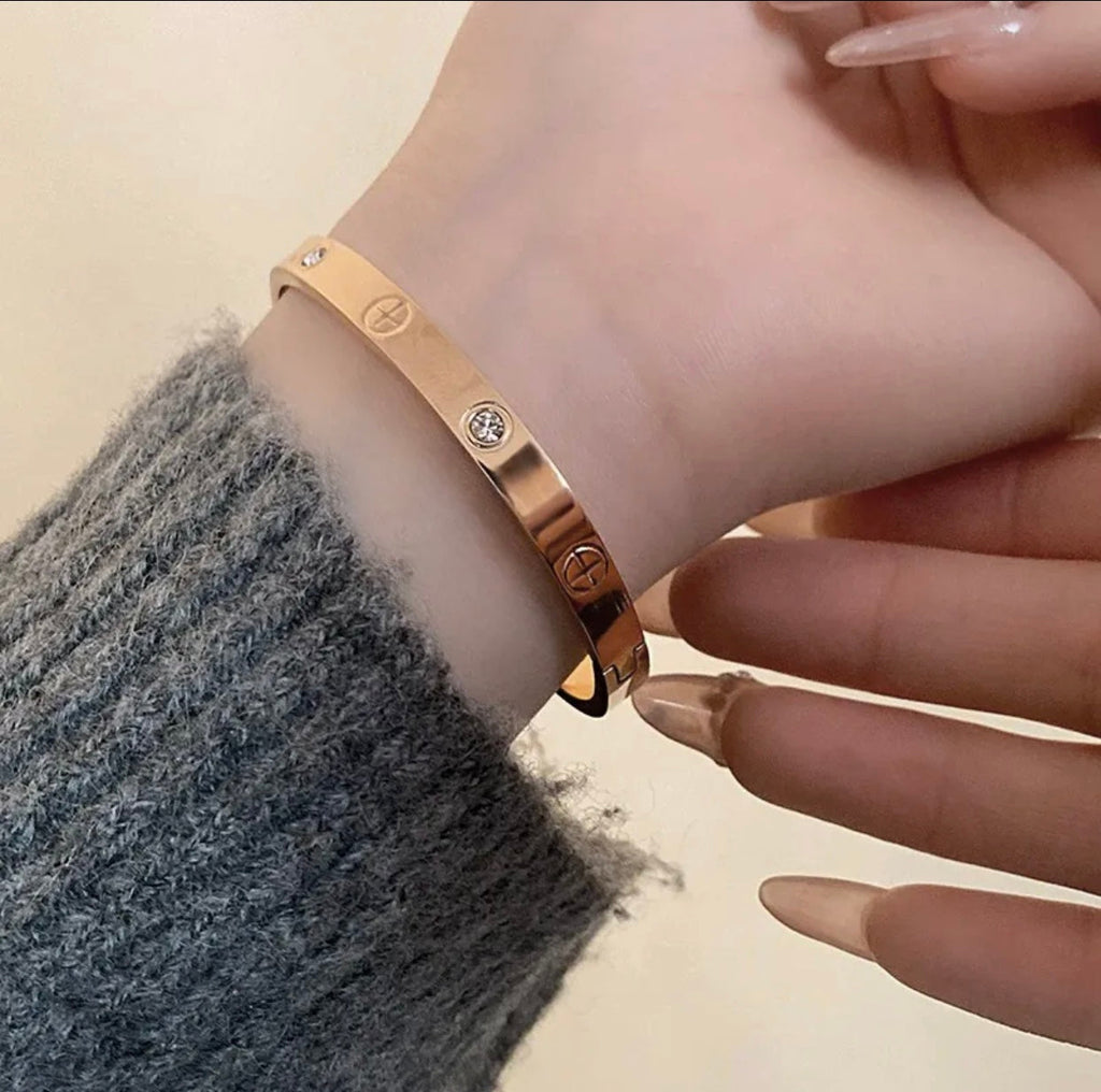 [Aura ] 2026 RAINBOW LOVE BRACELET 6.1MM  10 DIAMONDS