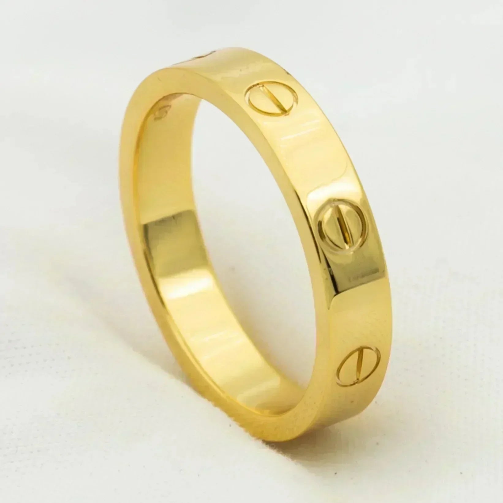 Aura LOVE RING 4MM 1 DIAMOND GOLD