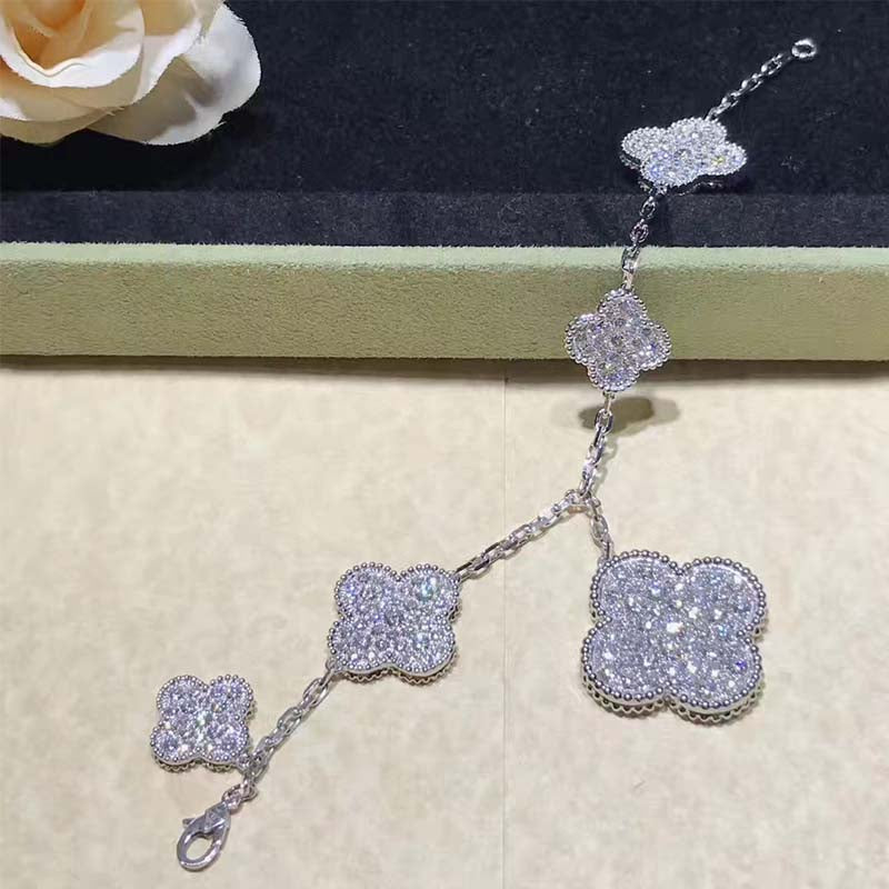 Aura CLOVER 6 MOTIVE SILBER DIAMANT ARMREIF
