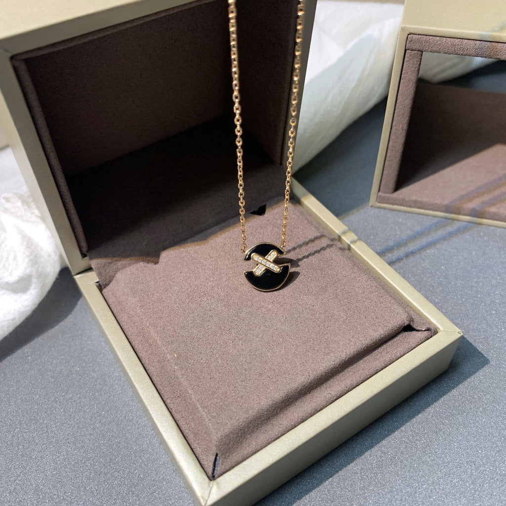 Aura JEUX DE PINK GOLD DIAMOND NECKLACE
