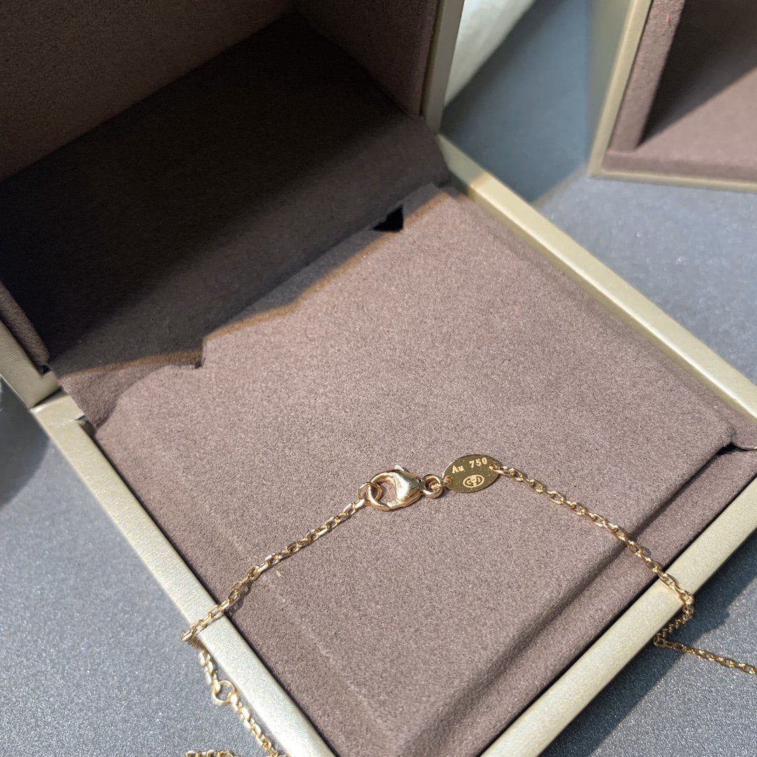 Aura JEUX DE PINK GOLD DIAMOND NECKLACE