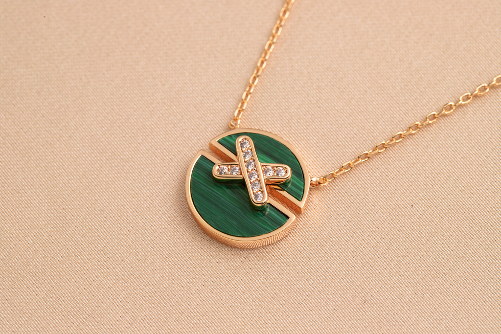Aura JEUX DE PINK GOLD DIAMOND NECKLACE