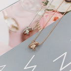 Aura JEUX DE DIAMOND NECKLACE