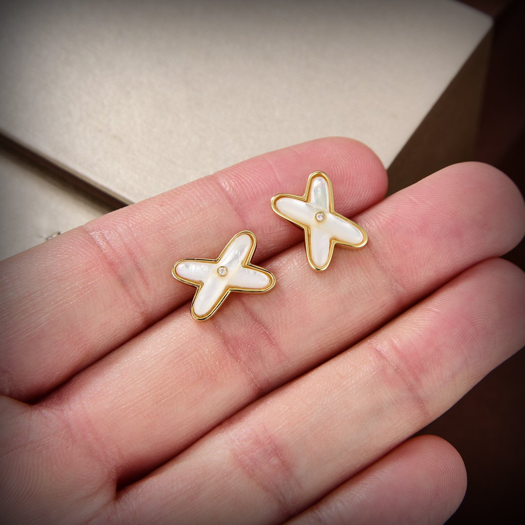 Aura JEUX DE WHITE MOP GOLD DIAMOND EARRINGS