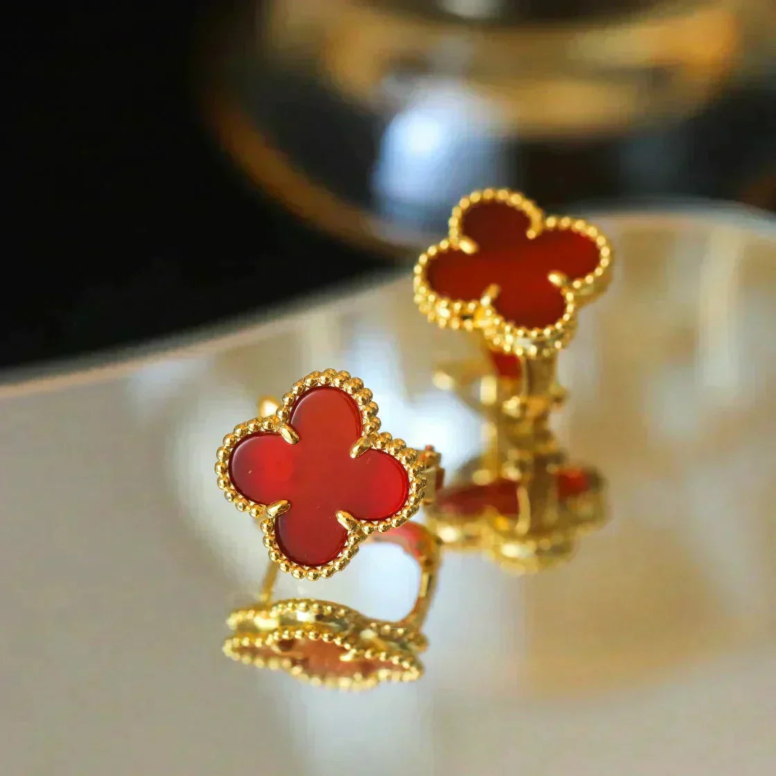 Aura CLOVER MEDIUM 1 MOTIFS CARNELIAN  EARRINGS