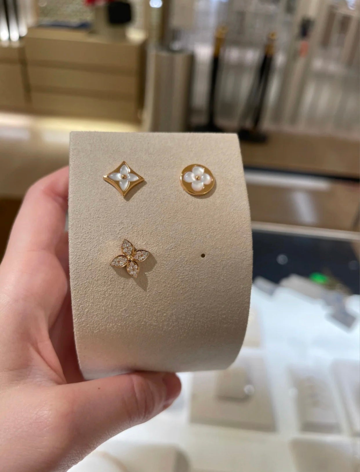 Aura STAR BLOSSOM STUD EARRINGS PINK GOLD DIAMONDS