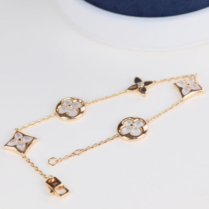 Aura LEAF CLOVER BRACELET