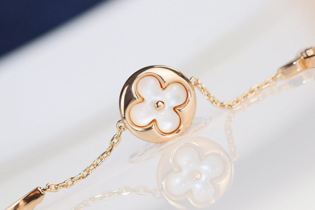 Aura LEAF CLOVER ARMBAND