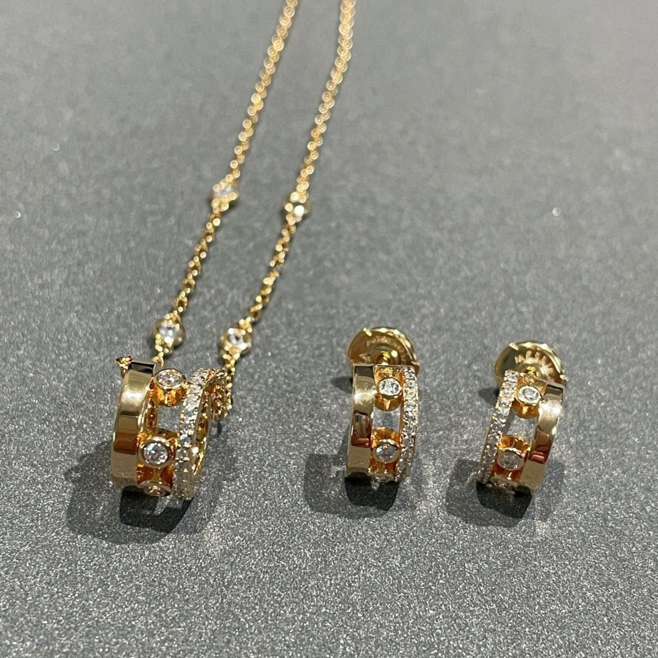 [Aura ] CHAIN MOVE ROMANE PEDAND NECKLACE