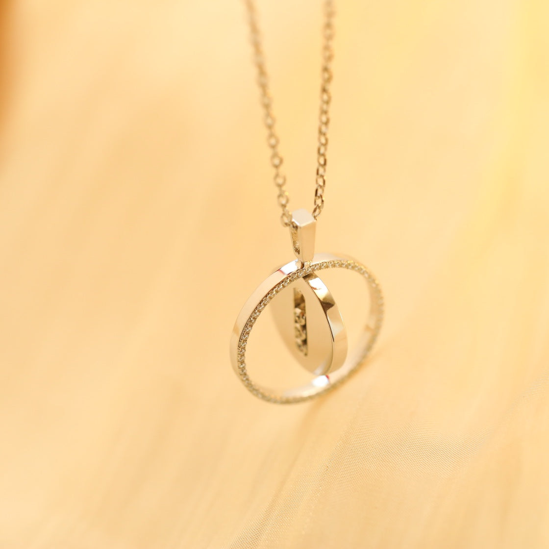 [Aura ]  MOVE MM SILVER DIAMOND NECKLACE