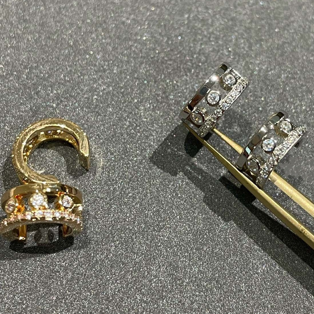 [Aura ] BEWEGE ROMANE OHRRINGE DIAMANT
