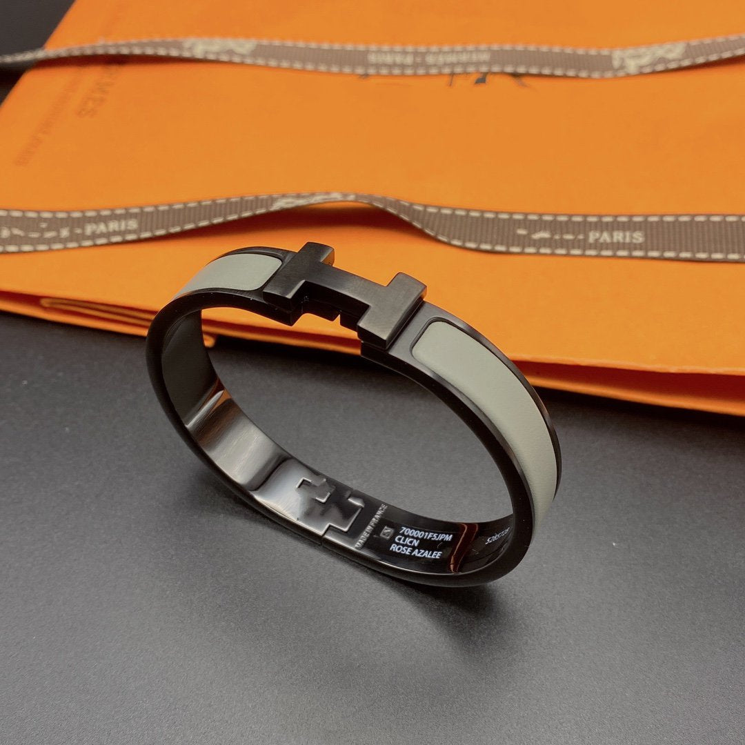 Aura CLIC HM SO SCHWARZ GRAU ARMBAND