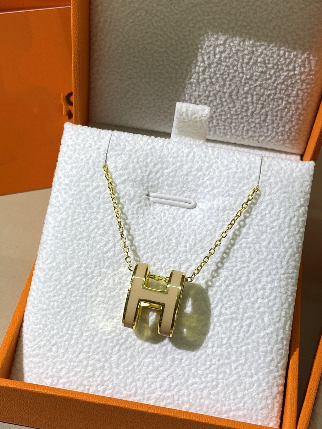 Aura HM CLIC GELB EMAILLE GOLDHALSKETTE