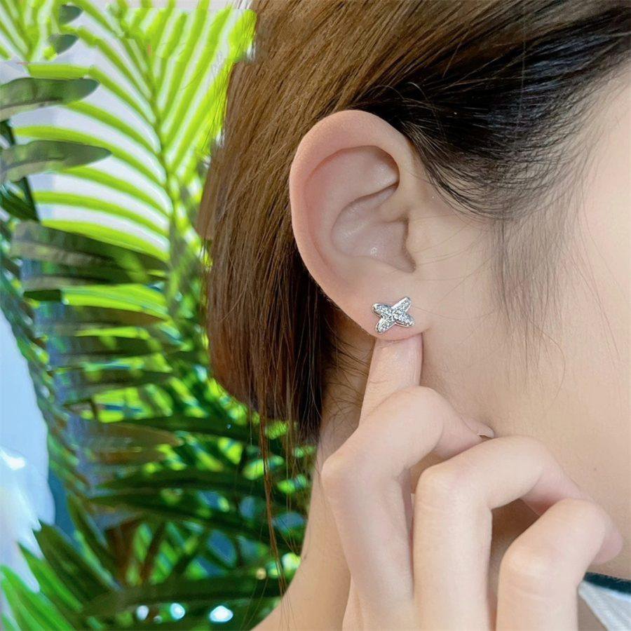 Aura JEUX DE SILVER DIAMOND EARRINGS