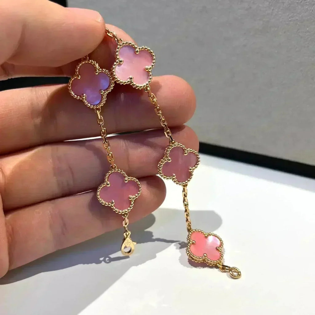 [Aura ]Neue CLOVER 5 MOTIVE ROSÉ-PERLMUTT-ARMBAND-KOLLEKTION