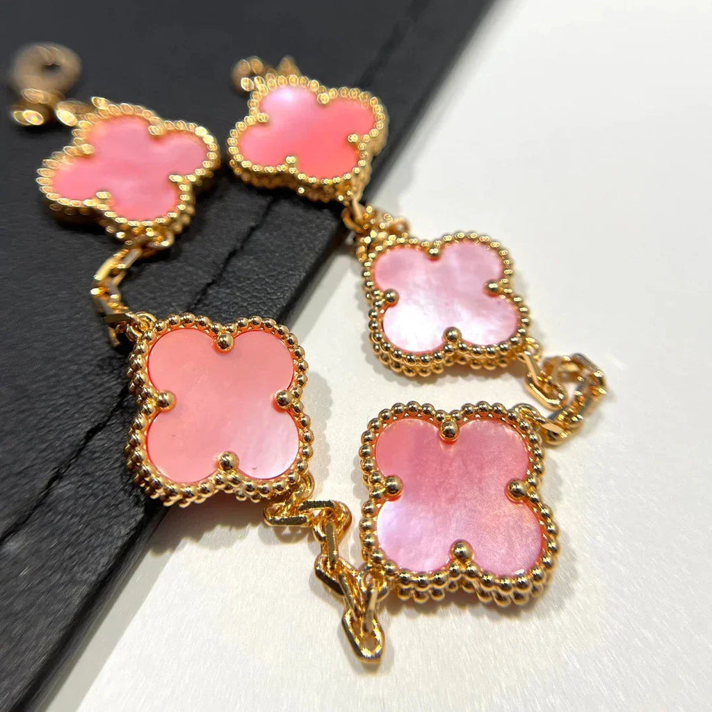 [Aura ]Neue CLOVER 5 MOTIVE ROSÉ-PERLMUTT-ARMBAND-KOLLEKTION